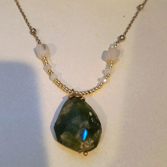 STERLING SILVER NECKLACE MEDAL RAW JADE QUARTZ ENERGY PENDANT CHAIN - Picture 3 of 5